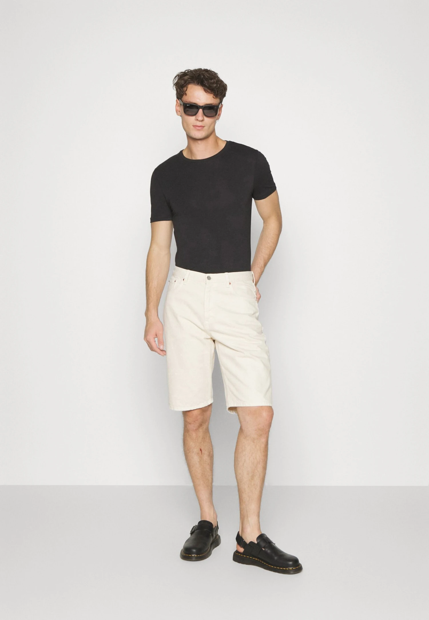 Pier One 3 Pack Muscle Fit- T-Shirt Basic - Black 3 Pier One 3 Pack Muscle Fit- T-Shirt Basic - Black