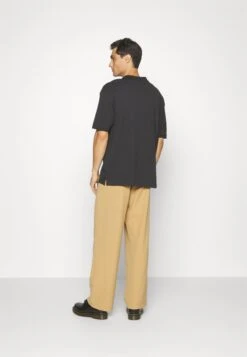 Pier One Poloshirt -Black 10 Pier One Poloshirt -Black -Pier One 0cd0518bb80241288a91077428a84d42