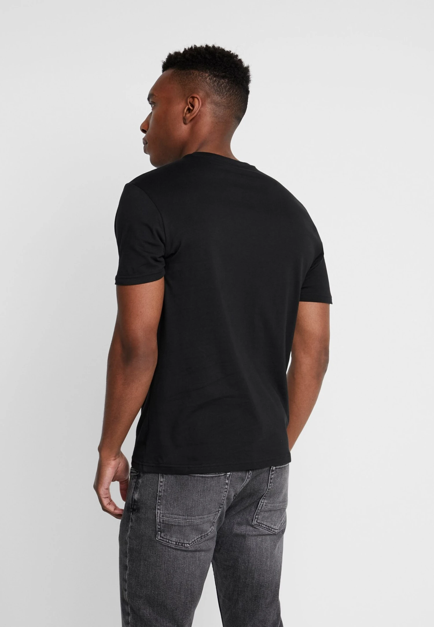 Pier One 3 Pack - T-Shirt Basic - Black 5 Pier One 3 Pack - T-Shirt Basic - Black - Afbeelding 3