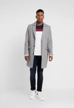 Pier One Longsleeve - Offwhite/Dark Blue 8 Pier One Longsleeve - Offwhite/Dark Blue -Pier One 29e109eae189405994b919b5d531fb69