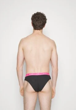 Pier One Branded Waistband Briefs 3 Pack - Slip - Black 9 Pier One Branded Waistband Briefs 3 Pack - Slip - Black -Pier One 3682ff2528e6498b8568602b0999eeb1