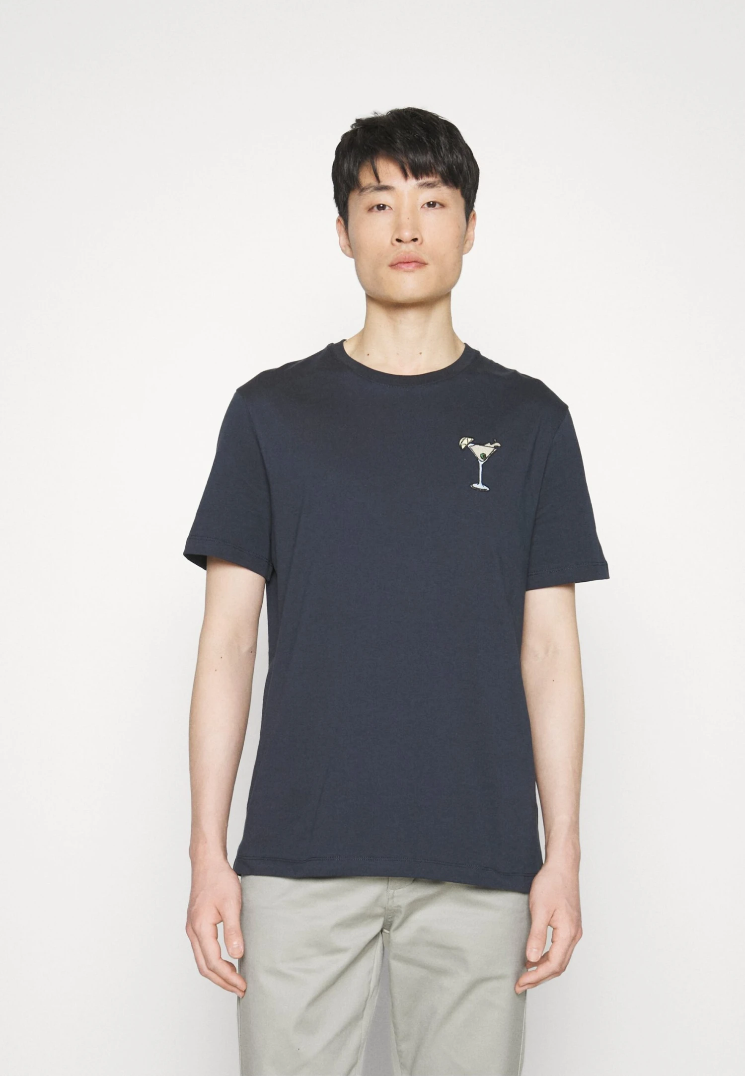 Pier One Cocktail Tee- T-Shirt Print - 503 - Dark Blue 3 Pier One Cocktail Tee- T-Shirt Print - 503 - Dark Blue