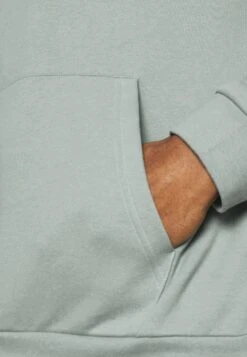 Pier One 2 Pack - Hoodie - Black/Green 17 Pier One 2 Pack - Hoodie - Black/Green -Pier One 42ae1717e5f74ed19fa71eda943ea2db