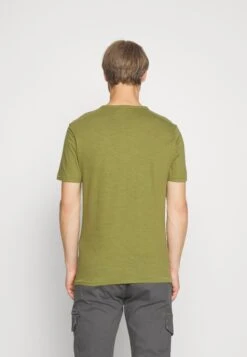 Pier One T-Shirt Basic - Green 9 Pier One T-Shirt Basic - Green -Pier One 439e028c869f4341a971fc3951b875b6