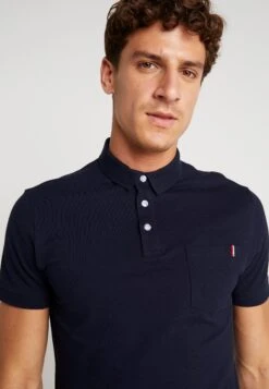 Pier One Tricolore Trim- Poloshirt - Dark Blue 13 Pier One Tricolore Trim- Poloshirt - Dark Blue -Pier One 47c7f0ab95604072a45d1fa23cdb87d5