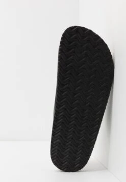 Pier One Unisex - Pantoffels - Black -Pier One 4a735c24e60449a29969a0148d036b07