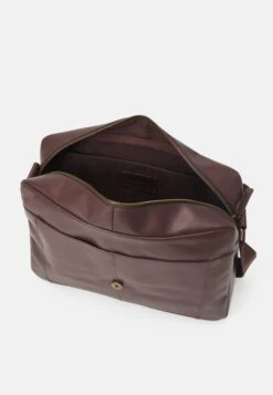 Pier One Leather Unisex - Laptoptas - Brown 8 Pier One Leather Unisex - Laptoptas - Brown -Pier One 5b4d14f90e4c4510b679f04d80f27b19