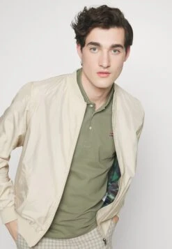 Pier One Bomberjacks - Beige 12 Pier One Bomberjacks - Beige -Pier One 61f43c01117b4460a4718320ce804aa3