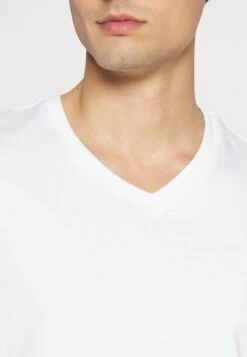 Pier One V Neck Bird Tonal 3 Pack - T-Shirt Basic - White/Dark Green/Black -Pier One 6444200bd8f344c784d9b07b508a7cc2