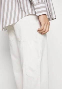 Pier One Carpenter Colored Twill- Straight Leg Jeans - Off-White -Pier One 72381b5c0ea4476da8022189e3b24b31