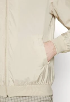 Pier One Bomberjacks - Beige 15 Pier One Bomberjacks - Beige -Pier One 76d3f0951d7740b4b2d3119aad706686