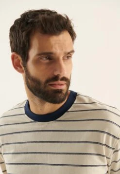 Pier One Longsleeve - White 11 Pier One Longsleeve - White -Pier One 791c1011351e4346b79fd0c2ce3039a2