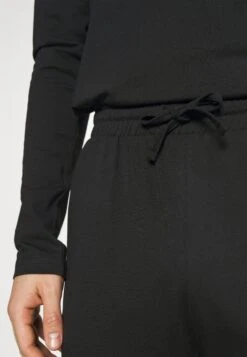 Pier One Pyjama - Black 13 Pier One Pyjama - Black -Pier One 842cc55e81224f6ca06ad94aae25d25c