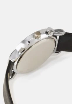 Pier One Set - Horloge - Black 10 Pier One Set - Horloge - Black -Pier One 8b85f94e4c5a43a89680fa66df3bc7c7