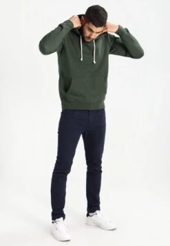 Pier One Hoodie - Khaki 9 Pier One Hoodie - Khaki -Pier One 8d7e1e95f3654886b2c283bcc1fca1b9