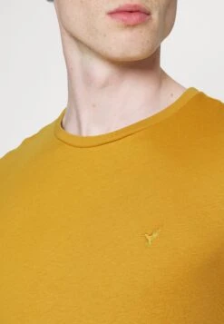 Pier One 5 Pack - T-Shirt Basic - Mottled Dark Blue/Yellow/Orange 17 Pier One 5 Pack - T-Shirt Basic - Mottled Dark Blue/Yellow/Orange -Pier One 8fdd2e6d6b2e44d3884f3c2266b3b4fd