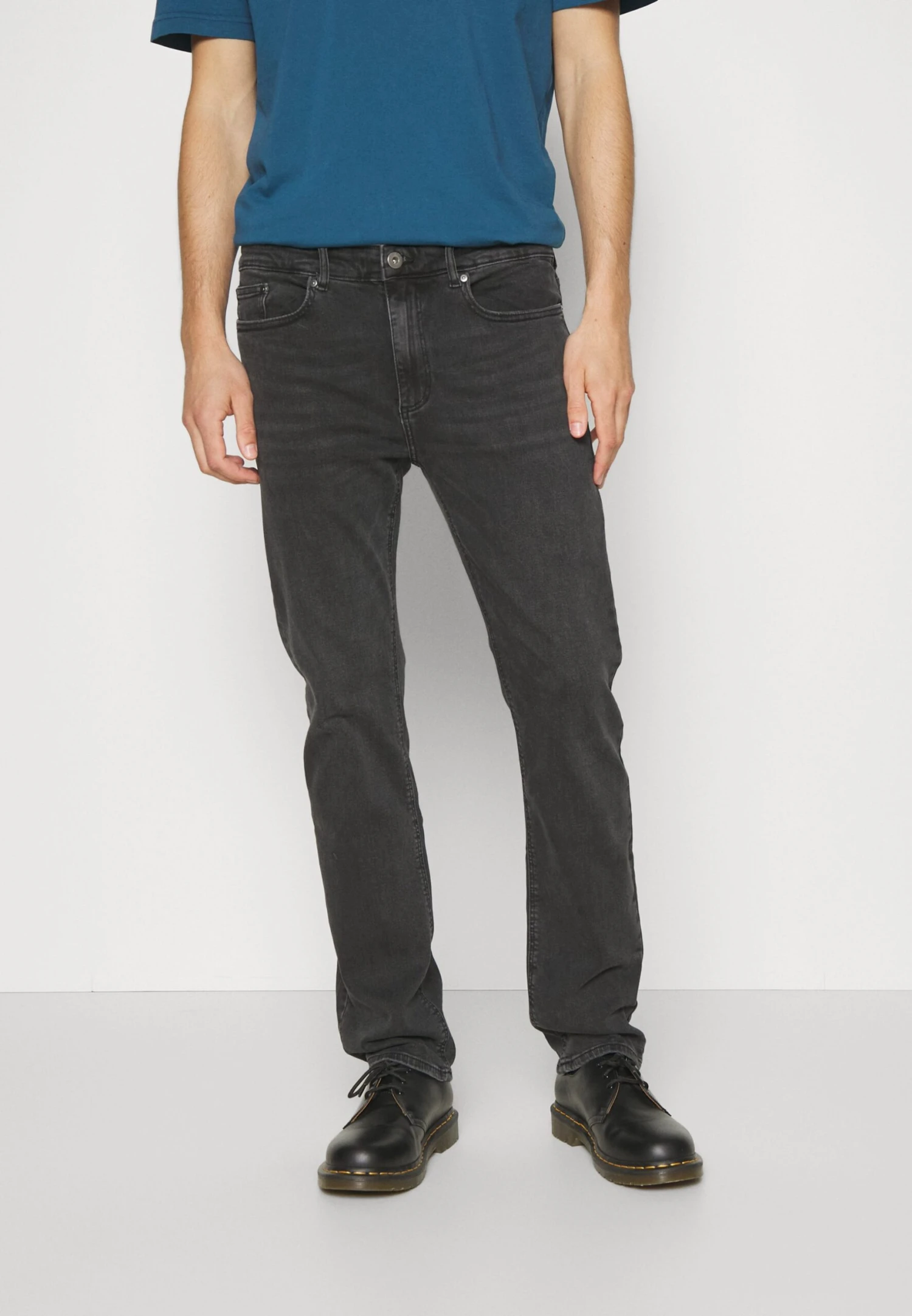 Pier One Straight Leg Jeans - Black 3 Pier One Straight Leg Jeans - Black