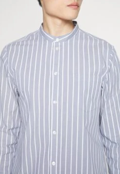 Pier One Muscle Fit Stand- Overhemd - Blue 13 Pier One Muscle Fit Stand- Overhemd - Blue -Pier One aef632d443f84662a23ef0d9f4646ec0