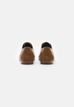 Pier One Leather - Veterschoenen - Camel 10 Pier One Leather - Veterschoenen - Camel -Pier One b0a0101d8b224d33a99d71010ae79dc4