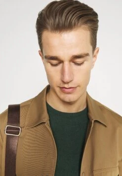 Pier One Basic Crewneck - Trui - Mottled Dark Green 13 Pier One Basic Crewneck - Trui - Mottled Dark Green -Pier One c4a75157027844b18a449c0bf30f39e5