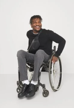 Pier One Straight Leg Jeans - Grey Denim 15 Pier One Straight Leg Jeans - Grey Denim -Pier One d68e27744b6d4606b039de4932177e16