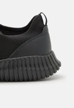 Pier One Sneakers Laag - Black 13 Pier One Sneakers Laag - Black -Pier One da21a0204b9943a1b0a5be03e6d2430f