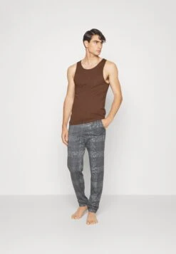 Pier One 3Pck Skin Tone Rib Vest- Hemd - Brown -Pier One dc0136b480d94c599c2ce266b501a03a