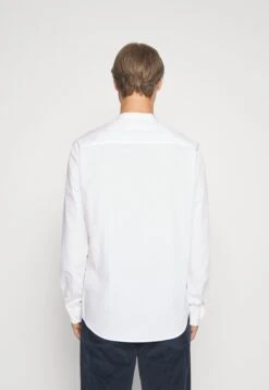 Pier One 2 Pack - Overhemd - White/Olive 10 Pier One 2 Pack - Overhemd - White/Olive -Pier One df19cc02f99342c9a0b8409e9ead6fb0