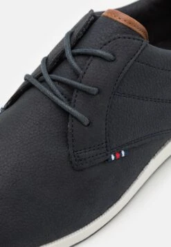 Pier One Sportieve Veterschoenen - Dark Blue/White 13 Pier One Sportieve Veterschoenen - Dark Blue/White -Pier One dff75f48d15744d2a2c522f733b15946