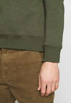 Pier One 2 Pack - Sweater - Khaki/Black 13 Pier One 2 Pack - Sweater - Khaki/Black -Pier One e8798e2b4496495bb57d084d4047e2b7