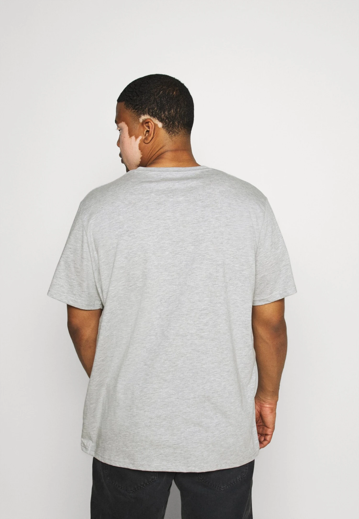 Pier One 5 Pack - T-Shirt Basic - Khaki/Grey/Dark Blue 5 Pier One 5 Pack - T-Shirt Basic - Khaki/Grey/Dark Blue - Afbeelding 3