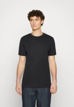 Pier One 5 Pack - T-Shirt Basic - White/Off-White/Light Grey/Beige/Black -Pier One f745b7dba27b4ebfbb2f71e19a74257d