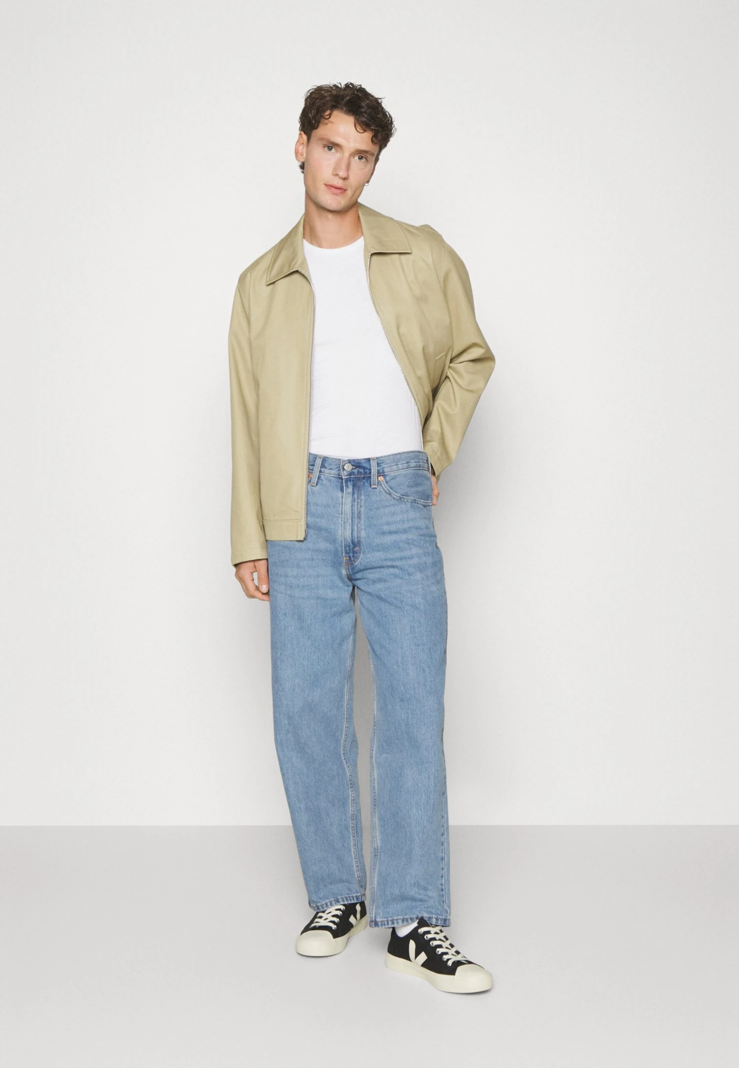 Pier One 3 Pack Muscle Fit- T-Shirt Basic - White 3 Pier One 3 Pack Muscle Fit- T-Shirt Basic - White