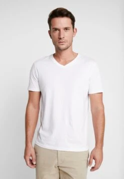 Pier One 3 Pack- T-Shirt Basic - White 9 Pier One 3 Pack- T-Shirt Basic - White -Pier One fd68aca94202435bb88cb41ee1b2ad23