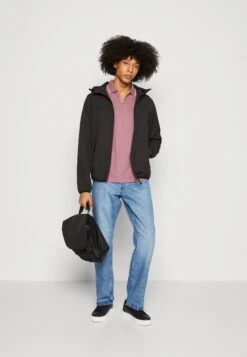 Pier One Regenjas - Black 9 Pier One Regenjas - Black -Pier One fdad0679a9c84aacbac3cbdc52cb008a